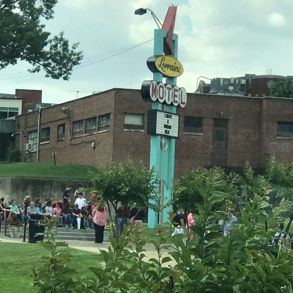 Meet your Posher, Brenda